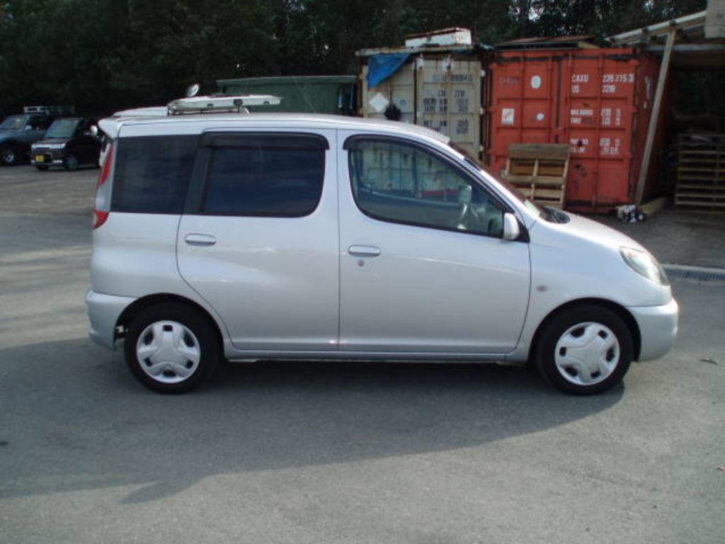 2001 Toyota Funcargo