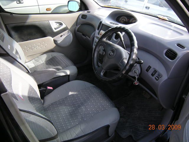 2001 Toyota Funcargo