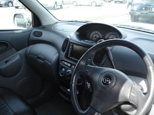 2001 Toyota Funcargo
