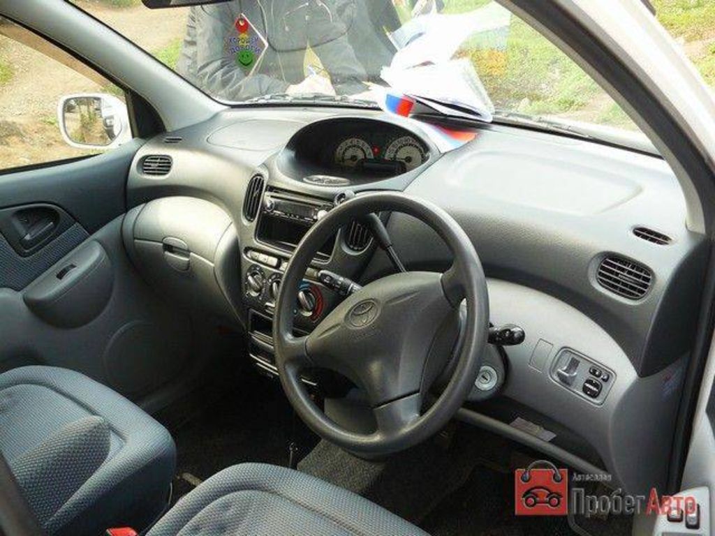 2001 Toyota Funcargo
