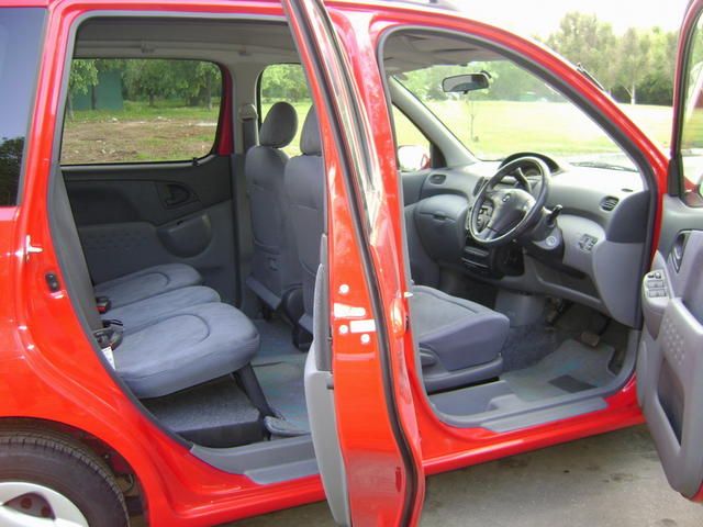 2001 Toyota Funcargo