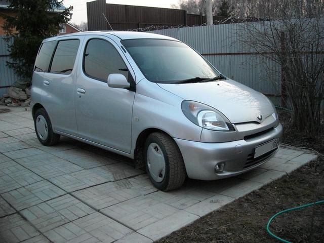 2001 Toyota Funcargo