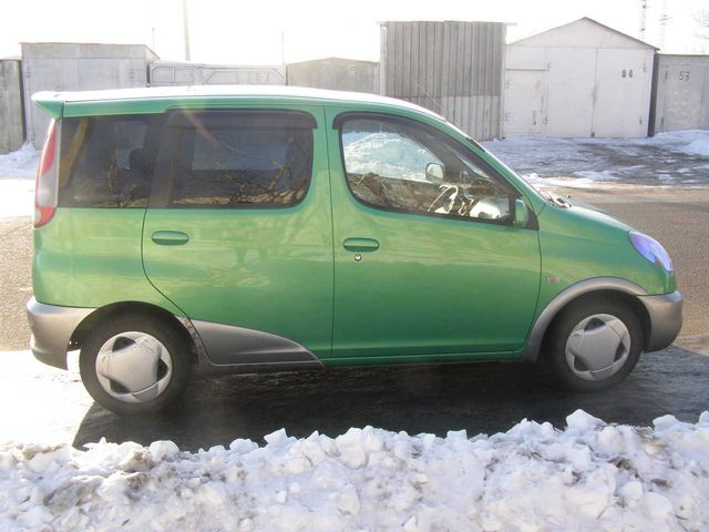 2001 Toyota Funcargo