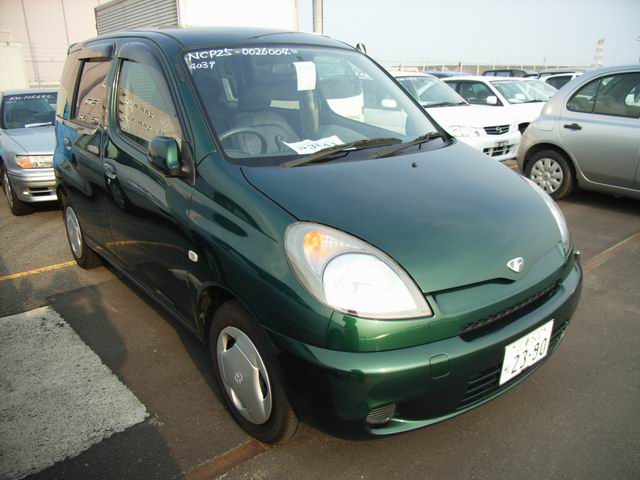 2001 Toyota Funcargo Pictures