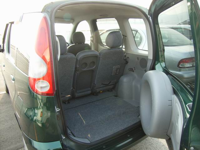 2001 Toyota Funcargo Pictures