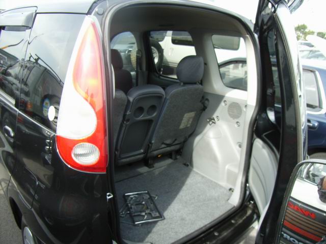 2001 Toyota Funcargo Pictures