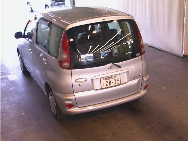 2001 Toyota Funcargo Photos