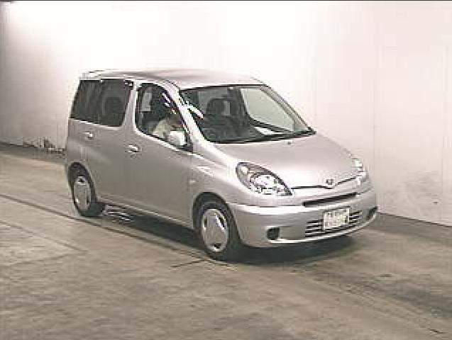 2001 Toyota Funcargo Images