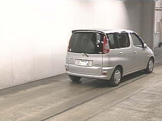 2001 Toyota Funcargo Pictures