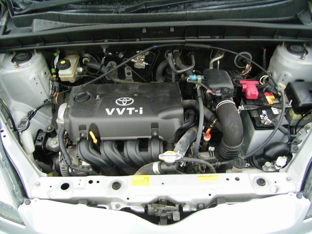 2001 Toyota Funcargo Pictures