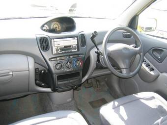 2001 Toyota Funcargo Pictures