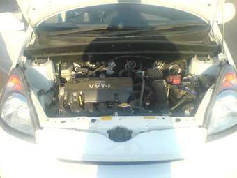 2001 Toyota Funcargo Photos