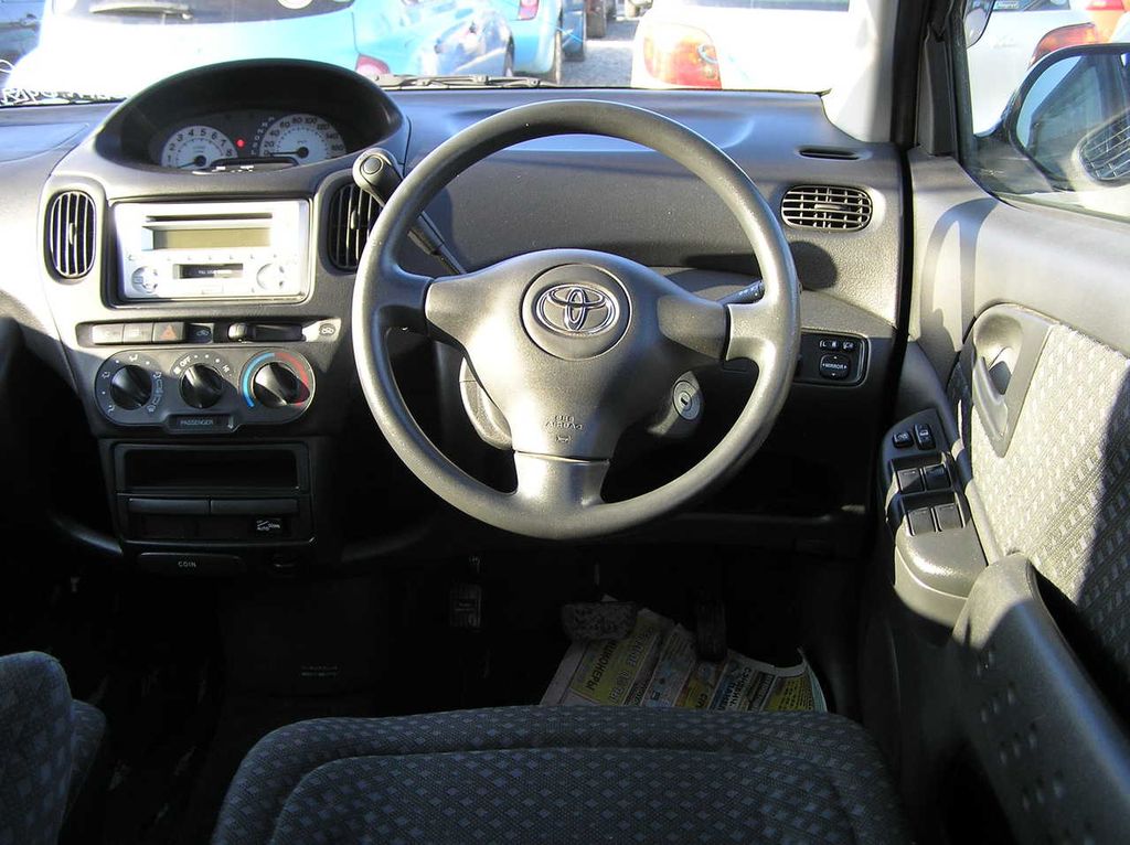 2002 Toyota Funcargo