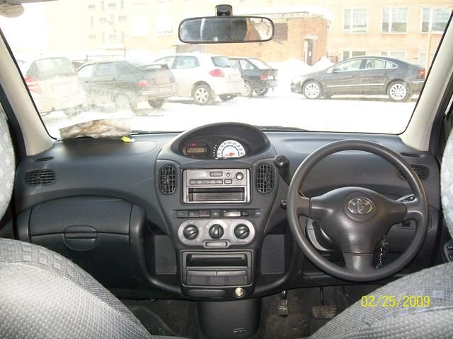 2002 Toyota Funcargo