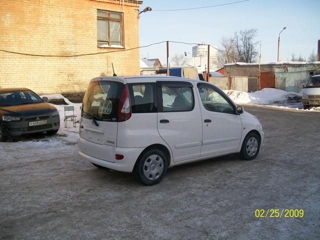 2002 Toyota Funcargo