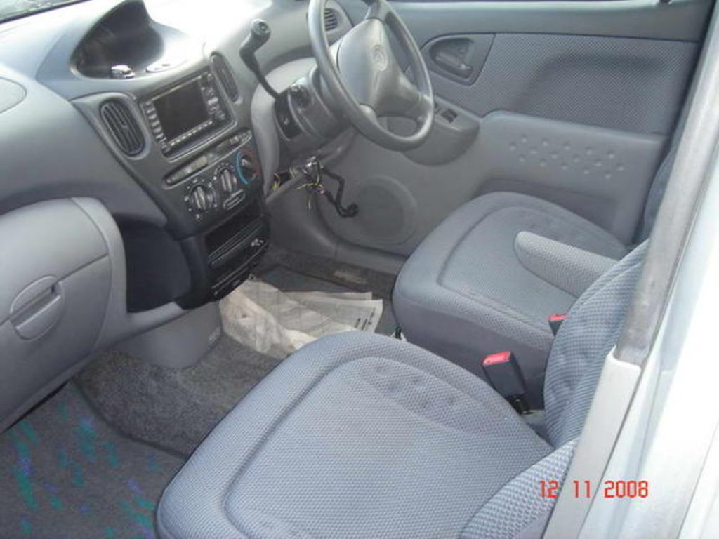 2002 Toyota Funcargo