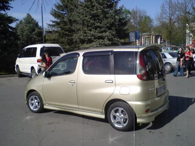 2002 Toyota Funcargo