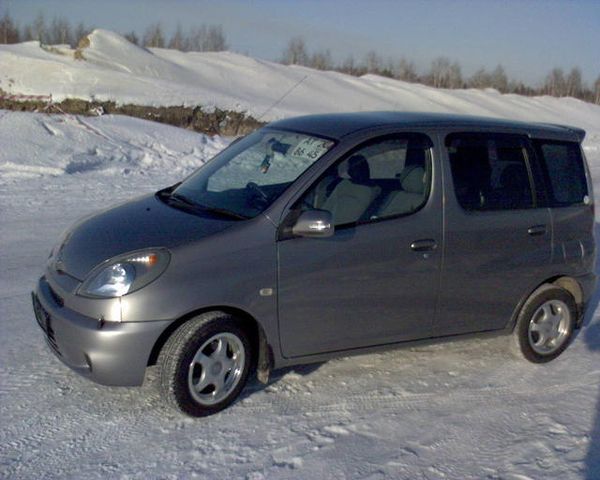 2002 Toyota Funcargo