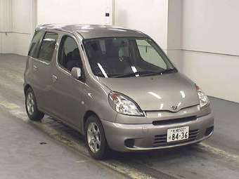 2002 Toyota Funcargo Pictures