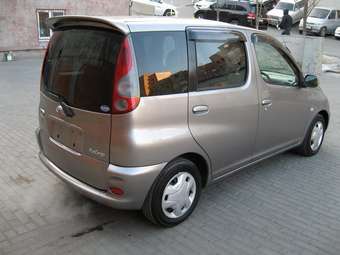 2002 Toyota Funcargo Pictures