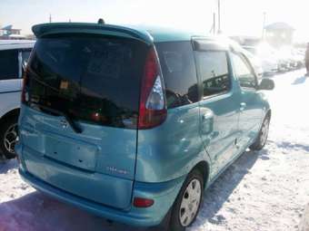 2002 Toyota Funcargo Pictures