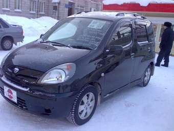 2002 Toyota Funcargo Pictures