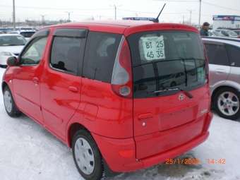 2002 Toyota Funcargo Pictures