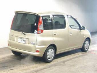 2002 Toyota Funcargo Pictures