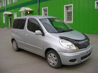 2002 Toyota Funcargo Pictures