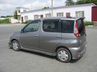 2002 Toyota Funcargo Pictures