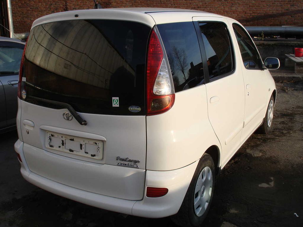 2003 Toyota Funcargo