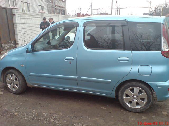 2003 Toyota Funcargo