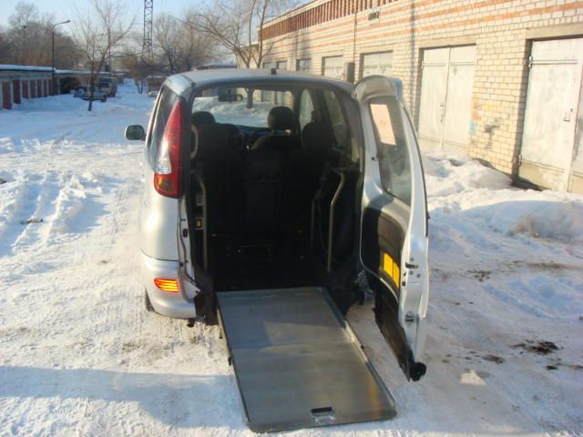 2003 Toyota Funcargo