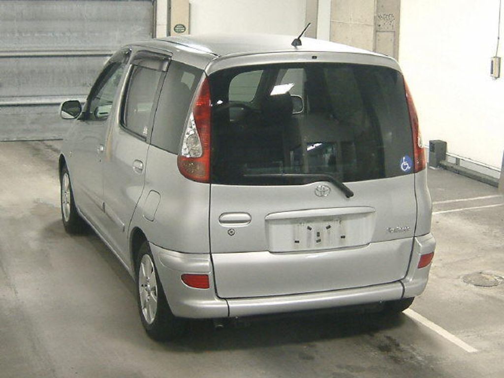 2003 Toyota Funcargo