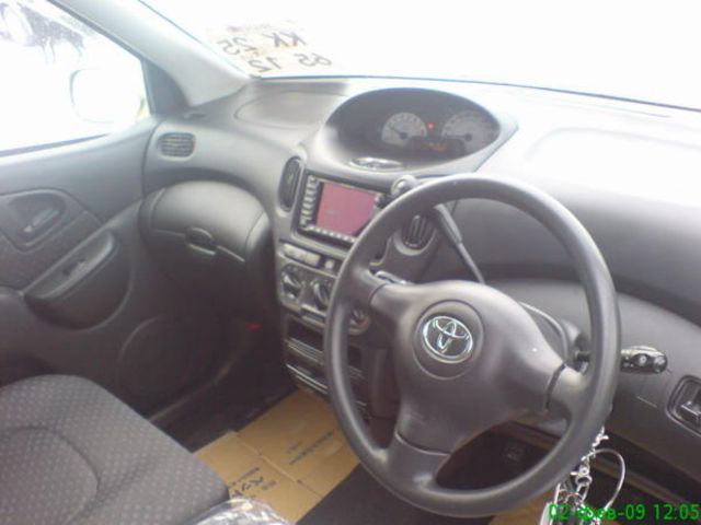 2003 Toyota Funcargo