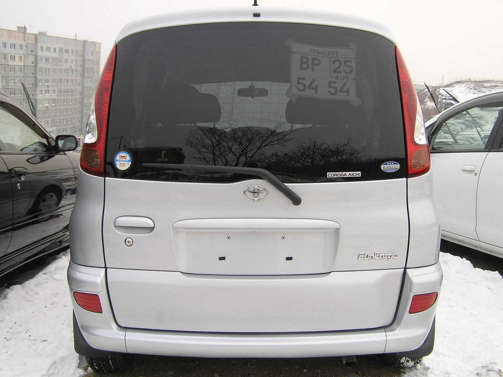 2003 Toyota Funcargo