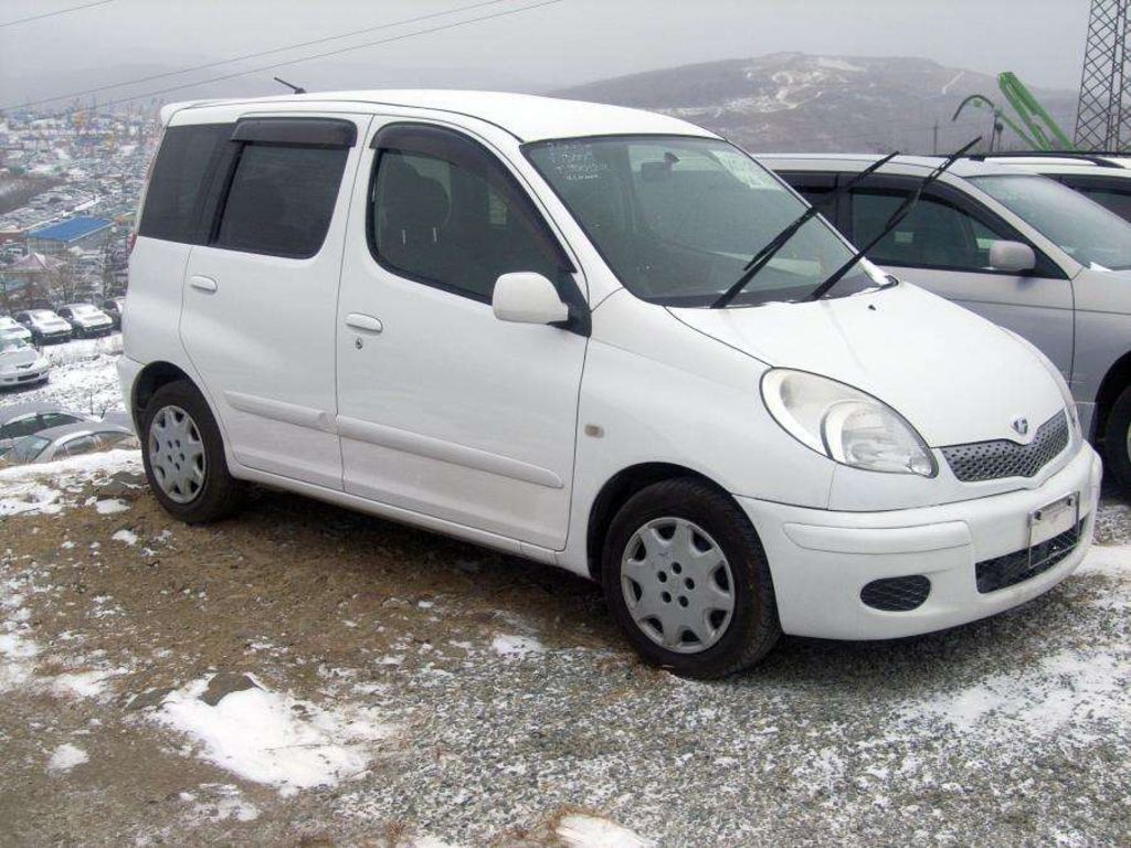 2003 Toyota Funcargo