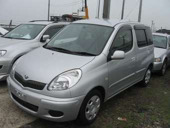 Toyota funcargo 2003