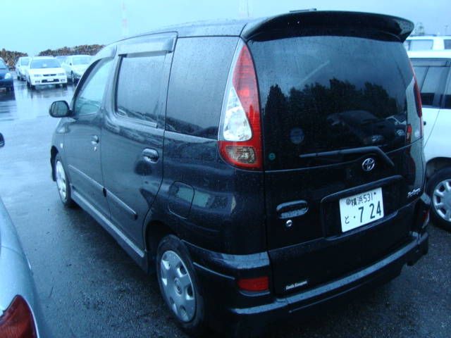 2003 Toyota Funcargo