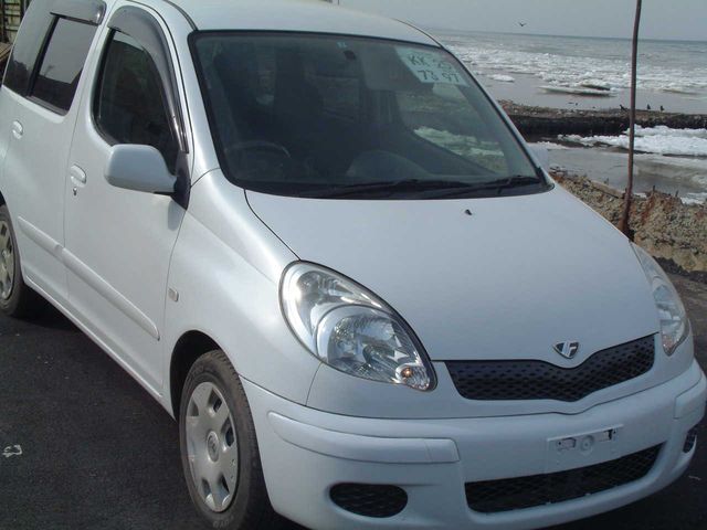 2003 Toyota Funcargo