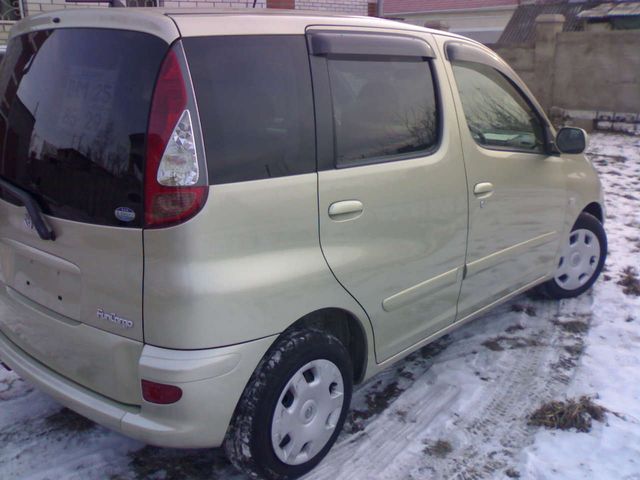 2003 Toyota Funcargo