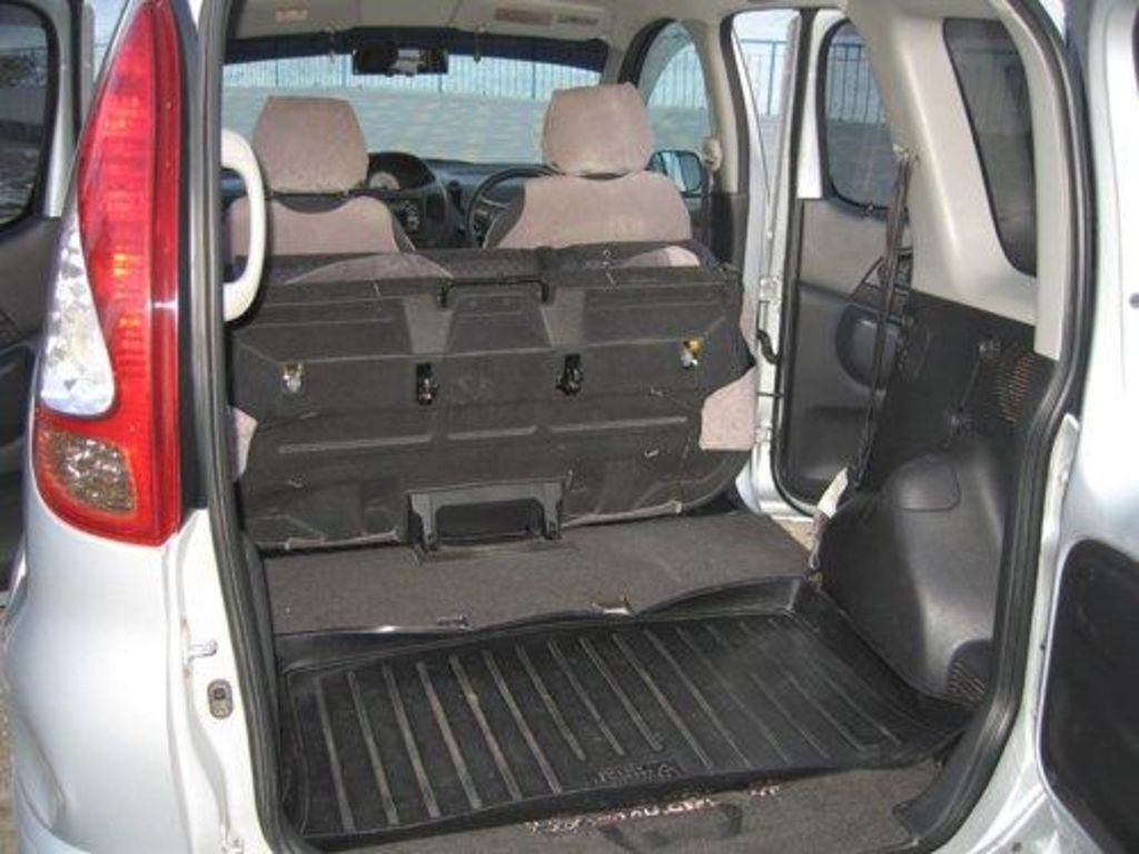 2003 Toyota Funcargo