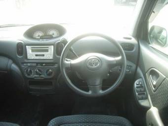 2003 Toyota Funcargo Pictures