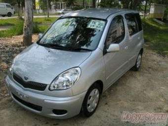 2003 Toyota Funcargo Pictures