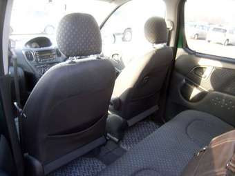 2003 Toyota Funcargo Photos