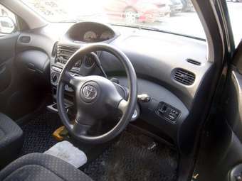 2003 Toyota Funcargo Photos