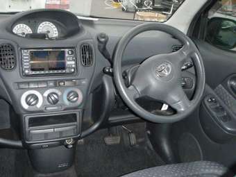 2003 Toyota Funcargo Pictures