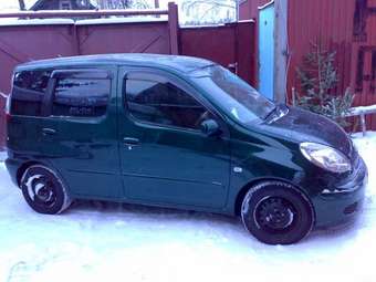 2003 Toyota Funcargo Pictures