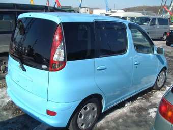 2003 Toyota Funcargo Images