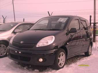 2003 Toyota Funcargo Pics